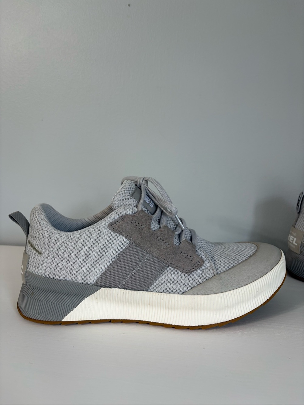 Sorel Out N About III Low Waterproof Sneakers Grey 10 Elevated Casual Minimalist - Picture 10 of 12